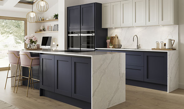 Chilcomb-Navy-and-Porcelain-Handleless
